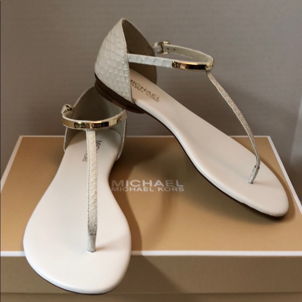 Michael Kors Kristen Thong- Size 6.5- New in box!